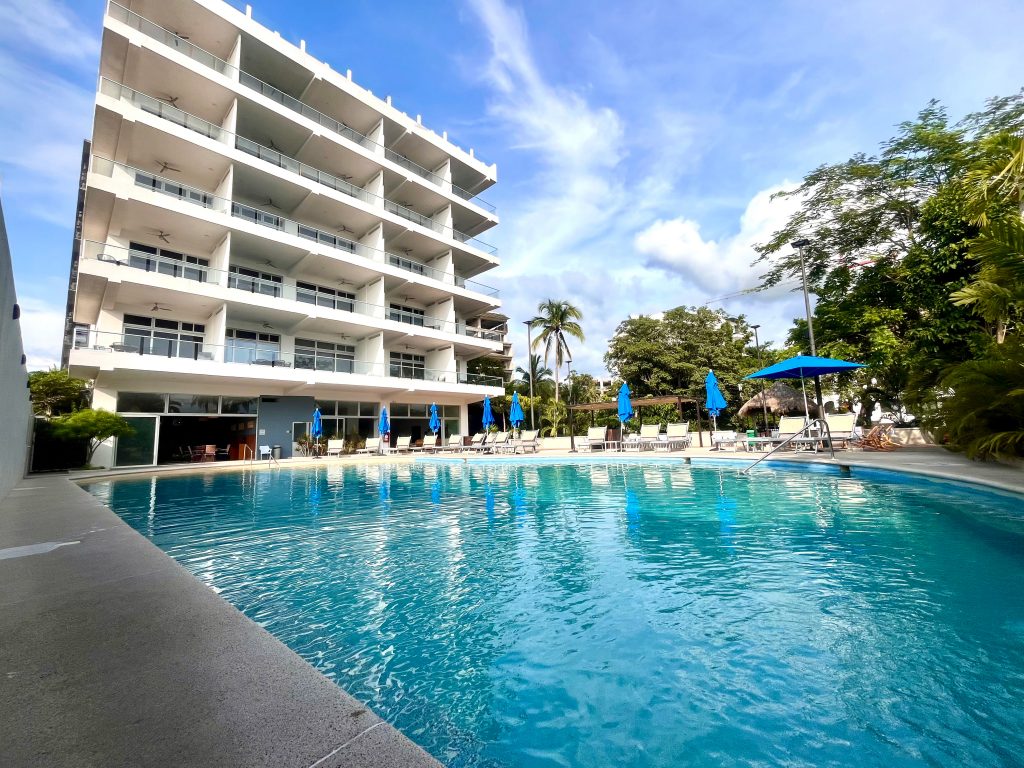 Alberca-condominio_hotel_playa